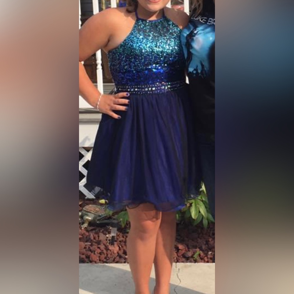 Junior’s beautiful halter homecoming dress